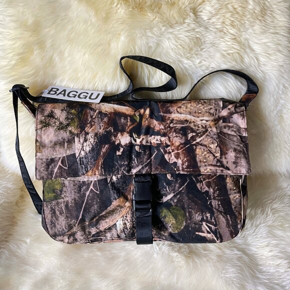 NWT Baggu Nylon Messenger Bag - Photo Forest - Picture 2 of 9